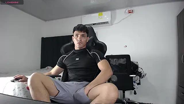 Snapshot of man_dur07 chatting on December 20, 2024, 10:11 pm man dur07 online show from December 20, 2024, 10:11 pm