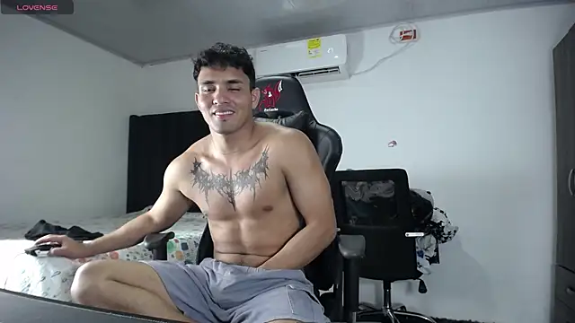 Snapshot of man_dur07 chatting on December 21, 2024, 1:15 am man dur07 online show from December 21, 2024, 1:15 am