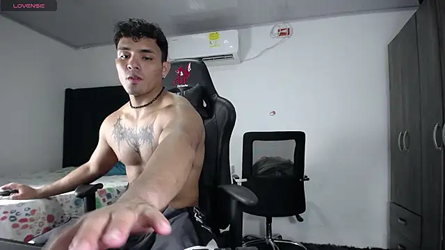 Snapshot of man_dur07 chatting on December 23, 2024, 9:29 pm man dur07 online show from December 23, 2024, 9:29 pm