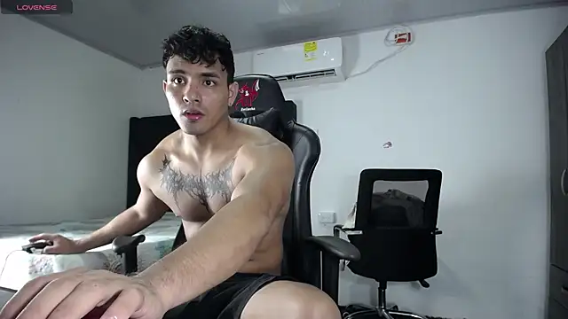 Snapshot of man_dur07 chatting on December 25, 2024, 8:50 pm man dur07 online show from December 25, 2024, 8:50 pm