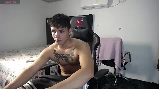 Snapshot of man_dur07 chatting on January 5, 2025, 8:21 pm man dur07 online show from January 5, 2025, 8:21 pm