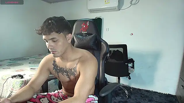 Snapshot of man_dur07 chatting on January 8, 2025, 11:41 pm man dur07 online show from January 8, 2025, 11:41 pm