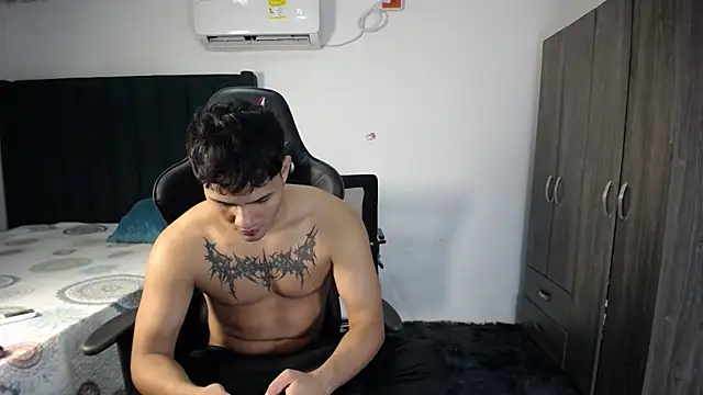 Snapshot of man_dur07 chatting on January 23, 2025, 8:13 pm man dur07 online show from January 23, 2025, 8:13 pm