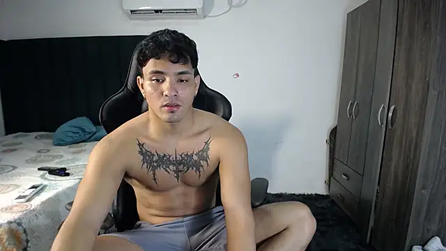 Snapshot of man_dur07 chatting on February 5, 2025, 6:15 pm man dur07 online show from February 5, 2025, 6:15 pm