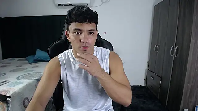 Snapshot of man_dur07 chatting on February 7, 2025, 6:56 pm man dur07 online show from February 7, 2025, 6:56 pm