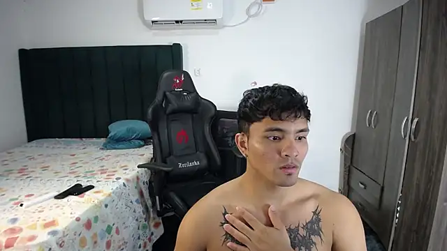 Snapshot of man_dur07 chatting on February 12, 2025, 8:29 pm man dur07 online show from February 12, 2025, 8:29 pm