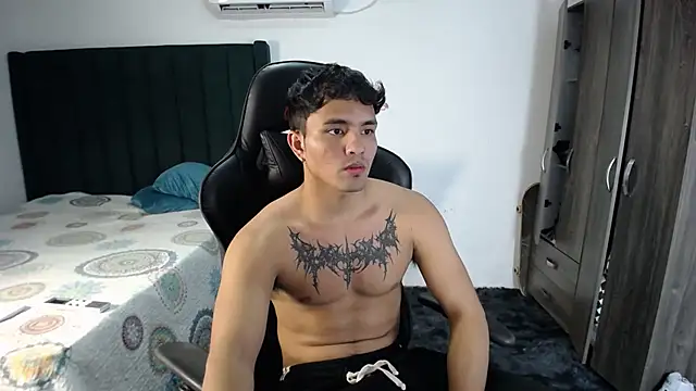 Snapshot of man_dur07 chatting on February 16, 2025, 11:59 pm man dur07 online show from February 16, 2025, 11:59 pm