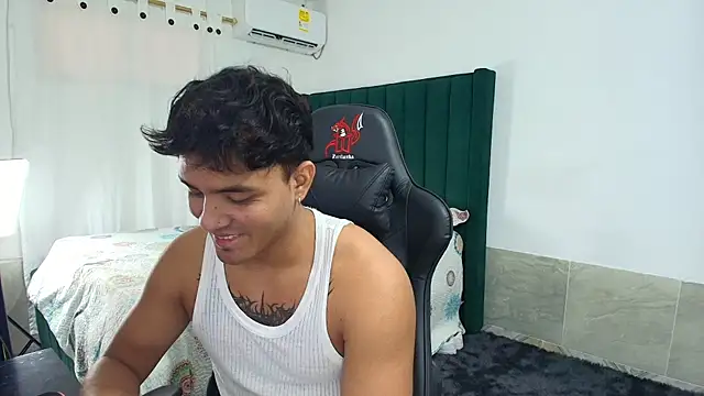 Snapshot of man_dur07 chatting on September 26, 2025, 8:35 pm man dur07 online show from September 26, 2025, 8:35 pm