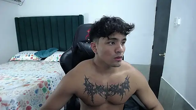 Snapshot of man_dur07 chatting on October 3, 2025, 7:11 pm man dur07 online show from October 3, 2025, 7:11 pm