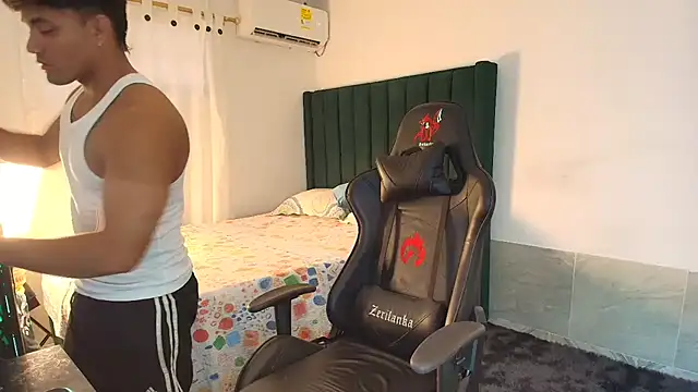 Snapshot of man_dur07 chatting on October 11, 2025, 7:34 pm man dur07 online show from October 11, 2025, 7:34 pm