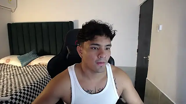 Snapshot of man_dur07 chatting on October 20, 2025, 9:04 pm man dur07 online show from October 20, 2025, 9:04 pm