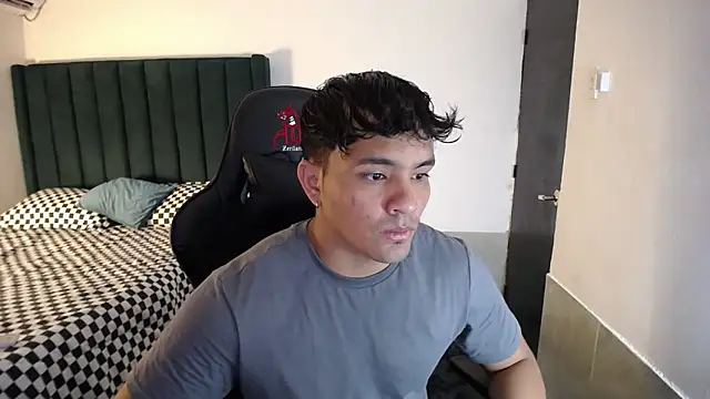 Snapshot of man_dur07 chatting on October 27, 2025, 6:45 pm man dur07 online show from October 27, 2025, 6:45 pm