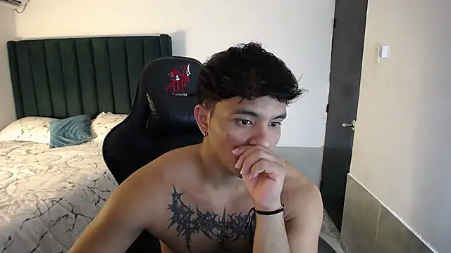 Snapshot of man_dur07 chatting on October 28, 2025, 7:49 pm man dur07 online show from October 28, 2025, 7:49 pm