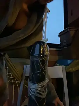 Snapshot of dann1111 chatting on November 15, 2025, 4:14 pm dann1111 online show from November 15, 2025, 4:14 pm