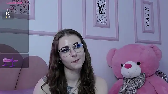 Snapshot of Abby__White chatting on January 16, 2025, 11:27 pm Abby White online show from January 16, 2025, 11:27 pm