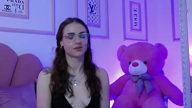 Snapshot of Abby__White chatting on January 31, 2025, 11:24 pm Abby White online show from January 31, 2025, 11:24 pm
