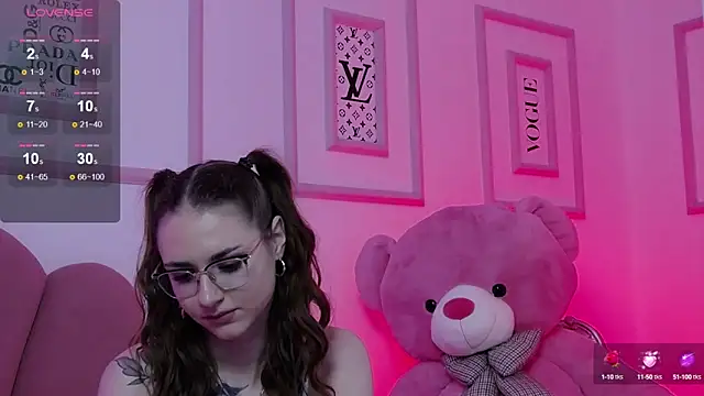 Snapshot of Abby__White chatting on March 3, 2025, 8:21 pm Abby White online show from March 3, 2025, 8:21 pm