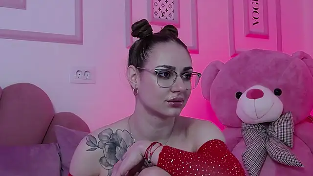 Snapshot of Abby__White chatting on March 18, 2025, 5:10 pm Abby White online show from March 18, 2025, 5:10 pm