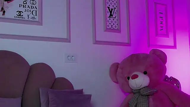 Snapshot of Abby__White chatting on October 12, 2025, 4:06 pm Abby White online show from October 12, 2025, 4:06 pm