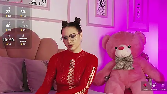 Abby  White online show from February 8, 2026, 5:27 pm