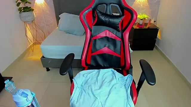 angelica dymond online show from February 24, 2025, 3:20 pm