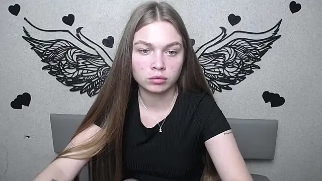 LaraPika online show from July 8, 2026, 5:01 am