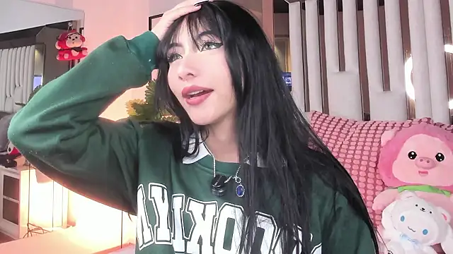 Snapshot of Kitty_Eliffe chatting on February 4, 2026, 11:31 pm Kitty Eliffe online show from February 4, 2026, 11:31 pm