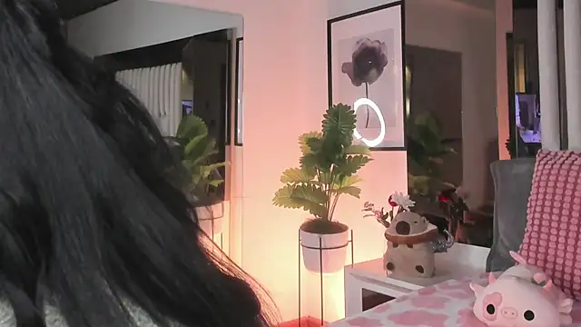 Snapshot of Kitty_Eliffe chatting on February 5, 2026, 9:41 pm Kitty Eliffe online show from February 5, 2026, 9:41 pm