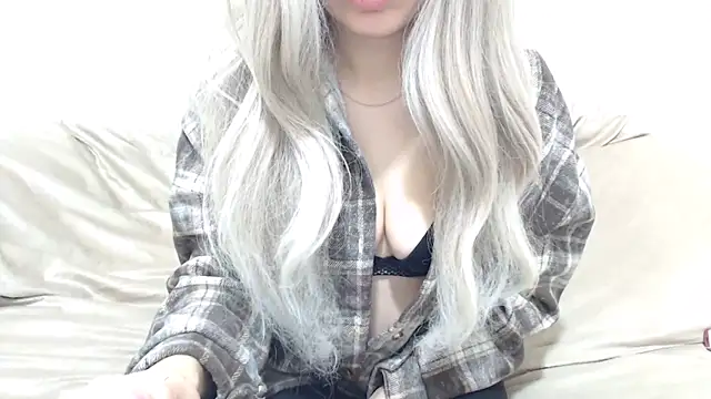  kitty Rose  online show from February 12, 2026, 3:23 am