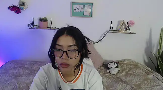 AmberJeong online show from January 9, 2025, 2:11 am