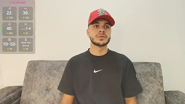 Snapshot of Amadeo_Wild chatting on October 4, 2025, 9:46 pm Amadeo Wild online show from October 4, 2025, 9:46 pm