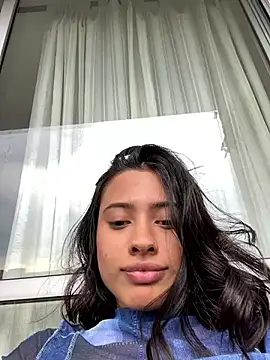 Snapshot of AlessaPears chatting on December 20, 2024, 8:55 pm AlessaPears online show from December 20, 2024, 8:55 pm