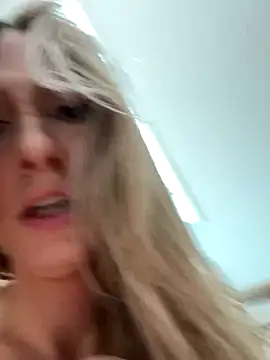 lola tentatiion online show from November 25, 2025, 9:31 am