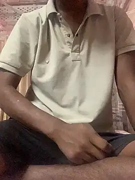 Snapshot of ShroveRising chatting on October 28, 2025, 4:53 pm ShroveRising online show from October 28, 2025, 4:53 pm