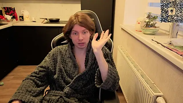 Snapshot of spaisenok chatting on October 22, 2025, 2:17 pm spaisenok online show from October 22, 2025, 2:17 pm