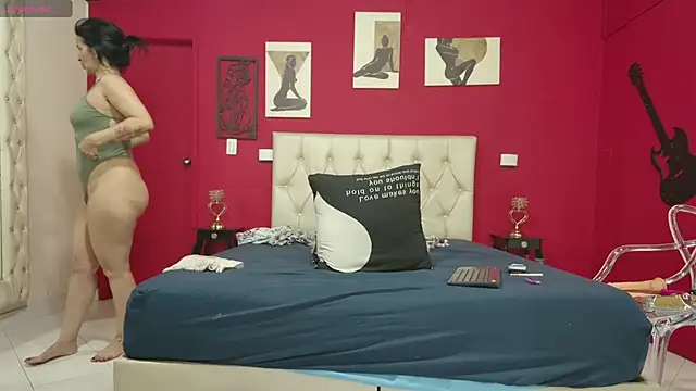 Cindy milf online show from March 25, 2026, 10:16 pm