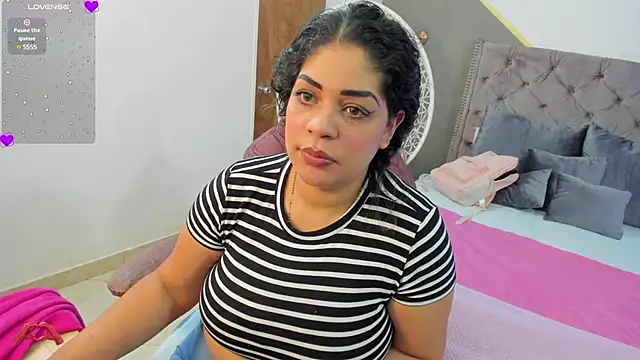 Snapshot of laris_park chatting on January 26, 2025, 11:08 pm laris park online show from January 26, 2025, 11:08 pm