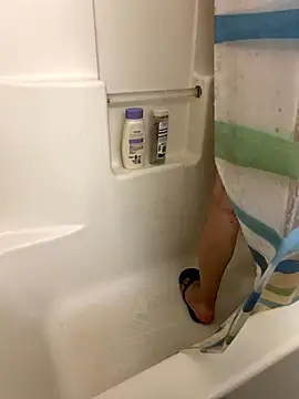 Mingtian4117 online show from November 18, 2025, 5:23 am