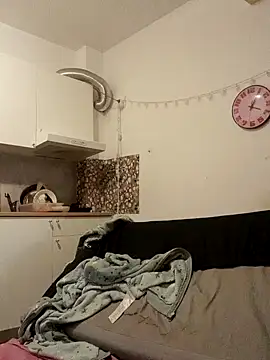 Saraporca30 online show from December 5, 2024, 5:06 pm