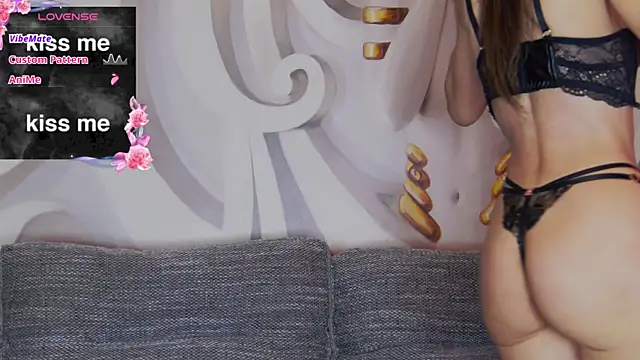 hailey peach online show from September 13, 2025, 5:35 pm