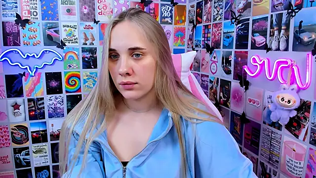 Snapshot of MiaMilas chatting on January 6, 2026, 2:32 pm MiaMilas online show from January 6, 2026, 2:32 pm