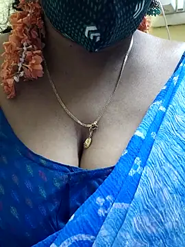 Snapshot of mallu-sumi chatting on February 20, 2025, 6:35 pm mallu-sumi online show from February 20, 2025, 6:35 pm