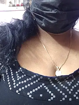 mallu-sumi online show from February 28, 2026, 5:47 pm