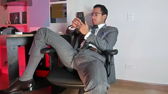 pablo-rincon95 online show from December 5, 2025, 11:52 am