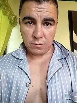 caramelodechile online show from March 16, 2025, 3:17 pm