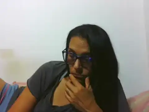 Snapshot of latinbrunettet chatting on February 17, 2025, 5:32 pm latinbrunettet online show from February 17, 2025, 5:32 pm