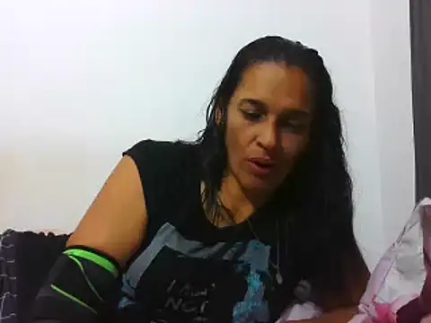 Snapshot of latinbrunettet chatting on February 28, 2025, 1:25 pm latinbrunettet online show from February 28, 2025, 1:25 pm