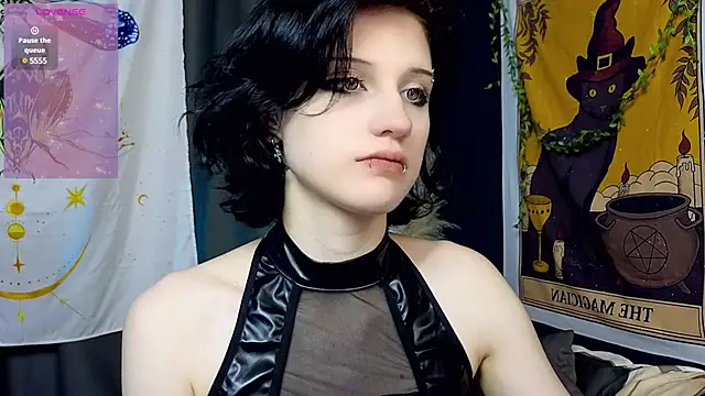 Snapshot of dark_vamp_ chatting on January 17, 2025, 6:44 pm dark vamp online show from January 17, 2025, 6:44 pm