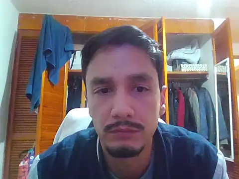 Ginessy online show from December 21, 2025, 7:32 pm