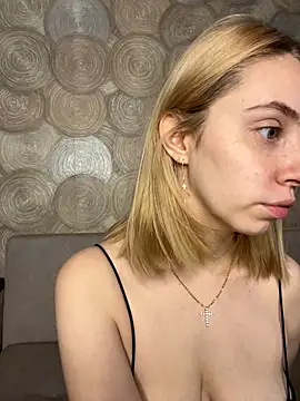 Snapshot of Kitty_Katrine chatting on October 29, 2025, 6:15 am Kitty Katrine online show from October 29, 2025, 6:15 am